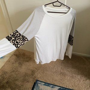 Women's Long Sleeve w/ Cheetah Print Elbows (XL)